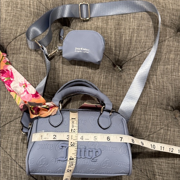 Juicy Couture Bag Blue Semi Charmed Logo Small Crossbody - Picture 17 of 17